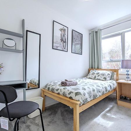 Guest Rooms Near City Centre & Dock Free Parking Λίβερπουλ Εξωτερικό φωτογραφία