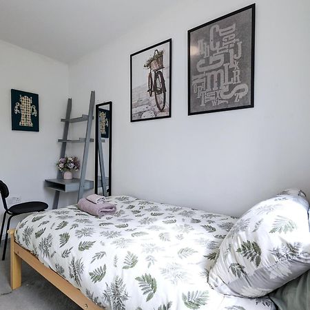Guest Rooms Near City Centre & Dock Free Parking Λίβερπουλ Εξωτερικό φωτογραφία