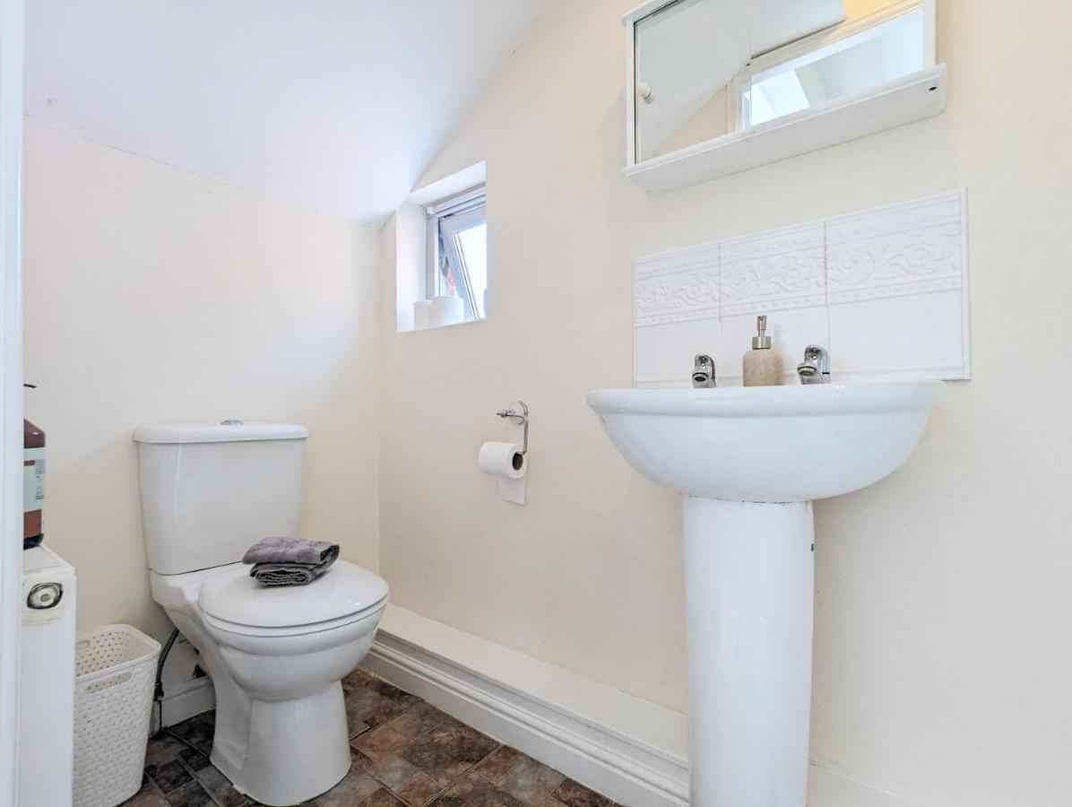 Guest Rooms Near City Centre & Dock Free Parking Λίβερπουλ Εξωτερικό φωτογραφία