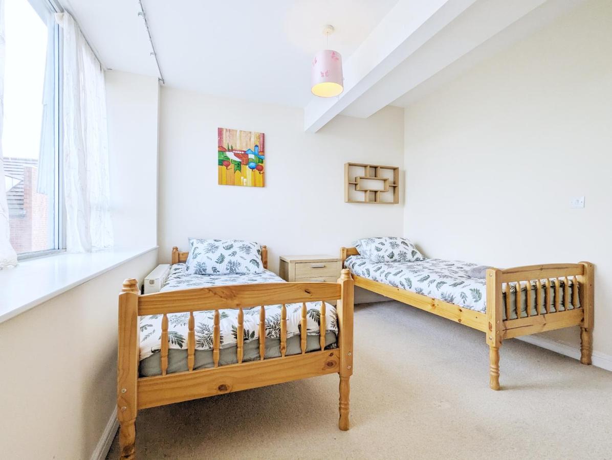 Guest Rooms Near City Centre & Dock Free Parking Λίβερπουλ Εξωτερικό φωτογραφία