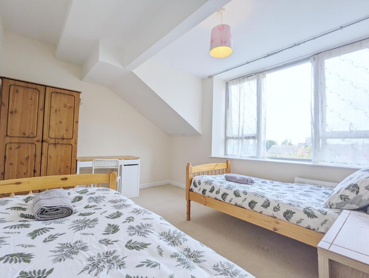 Guest Rooms Near City Centre & Dock Free Parking Λίβερπουλ Εξωτερικό φωτογραφία
