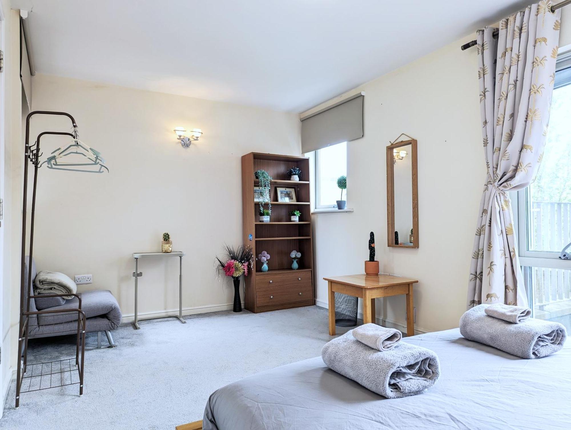 Guest Rooms Near City Centre & Dock Free Parking Λίβερπουλ Εξωτερικό φωτογραφία